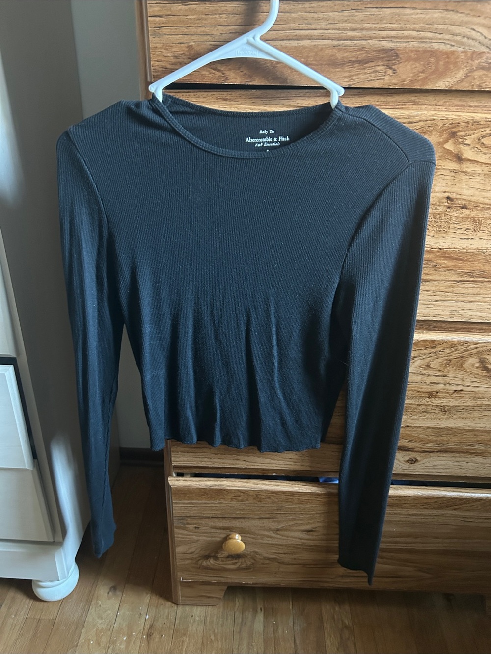 Abercrombie long sleeve baby tee